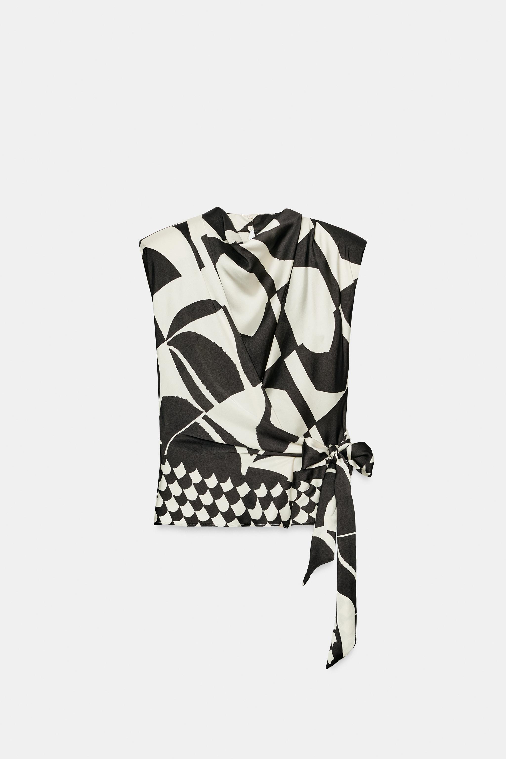 GEOMETRIC PRINT SHOULDER PAD TOP